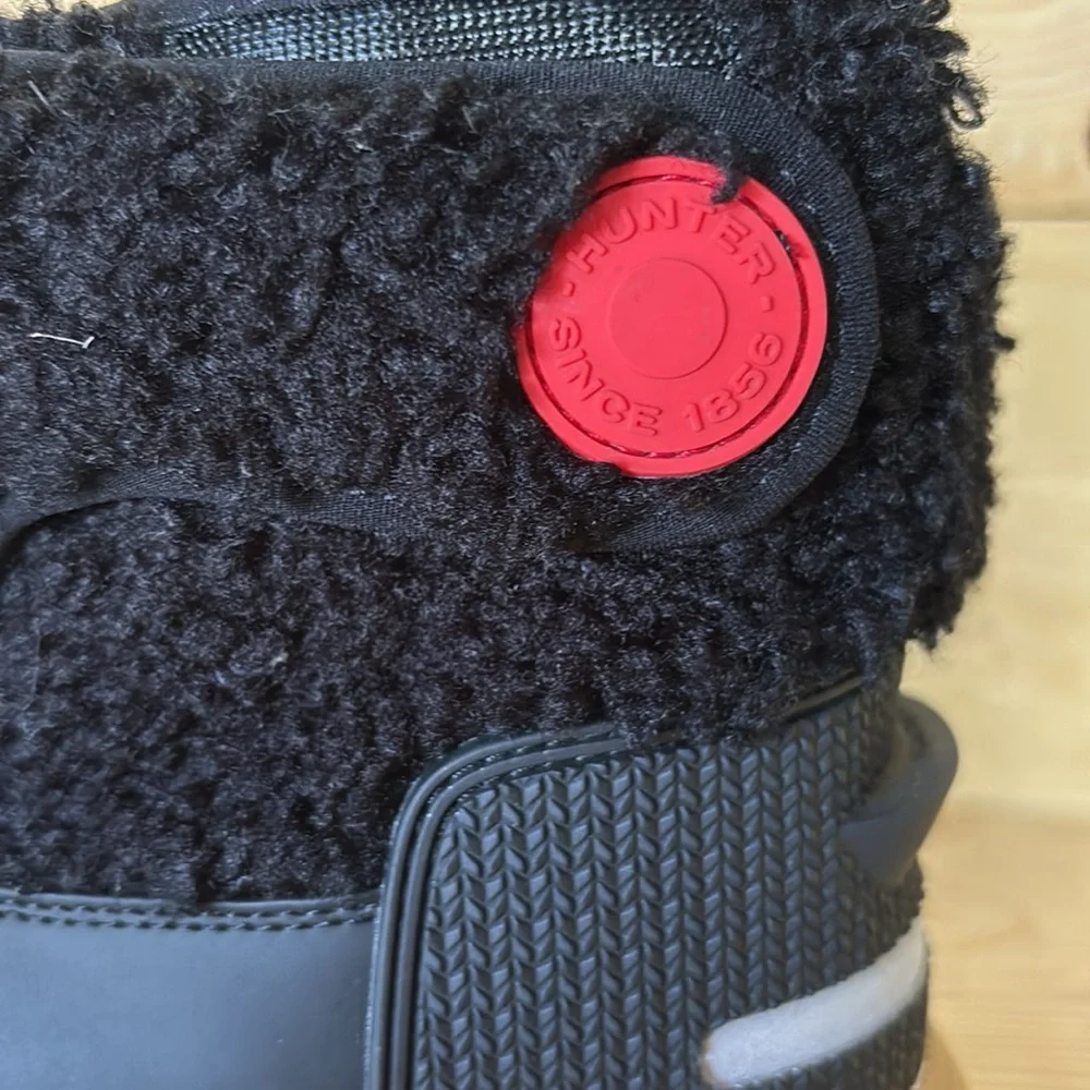 Hunter Black‎ and Tan Winter Boots